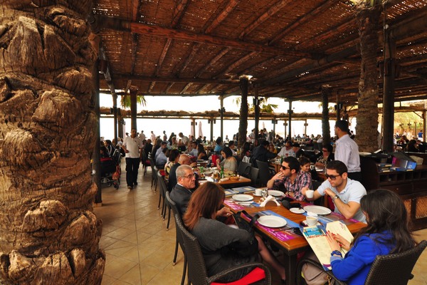 Easter Sunday At Edde Sands